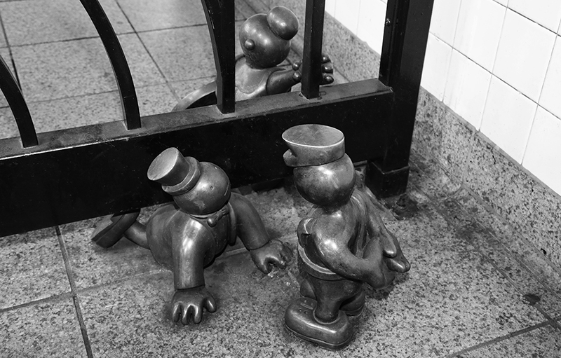 Subway Token Figures : Art : Subway : New York : Tom Otterness : New York : Personal Photo Projects :  Richard Moore Photography : Photographer : 